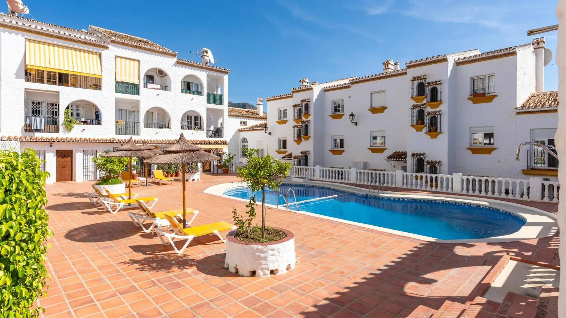 Tatil Evi Casa De La Buena Vida - 3 Bedroom Townhouse With Sea View Benalmádena