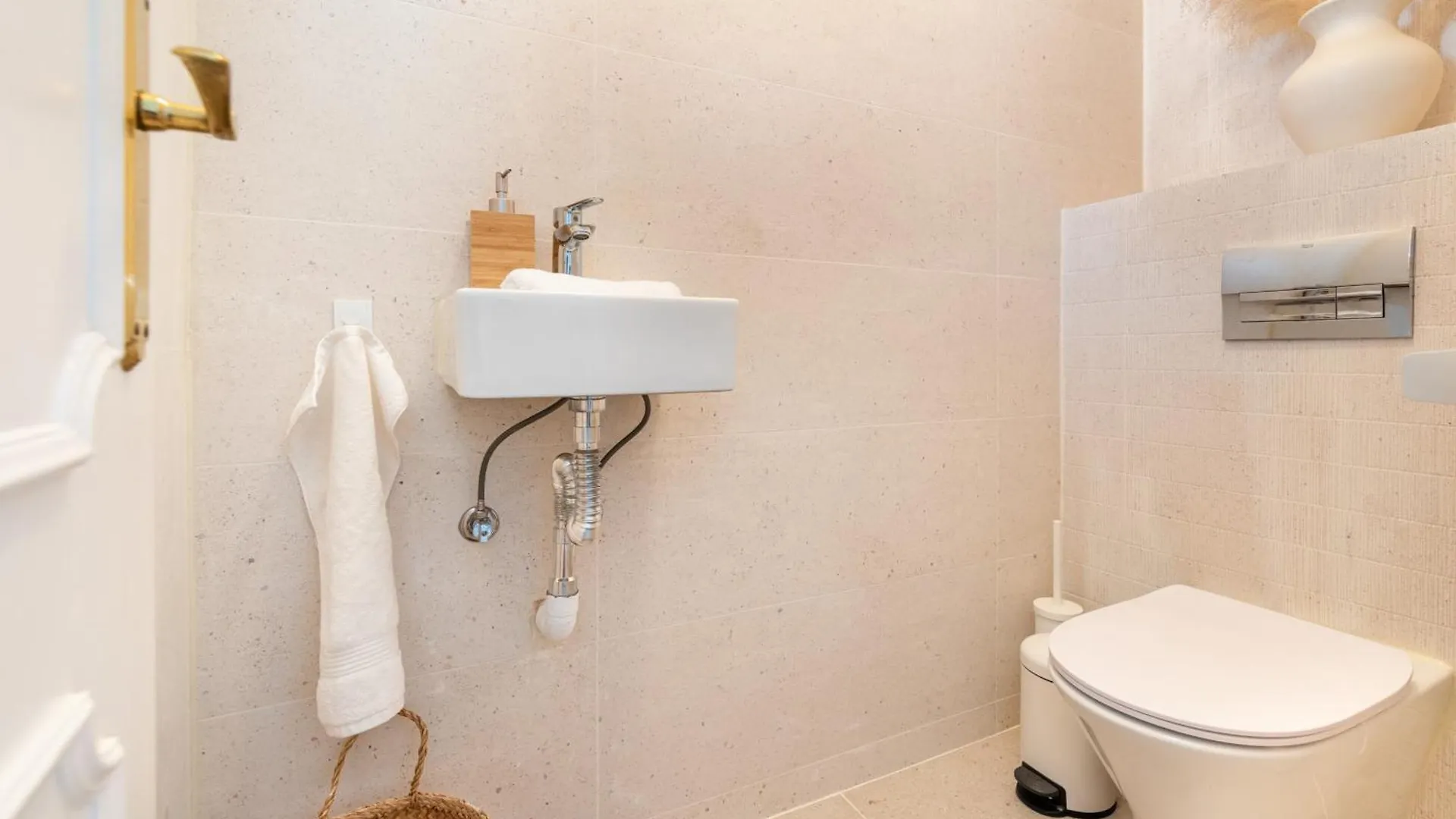 Casa De La Buena Vida - 3 Bedroom Townhouse With Sea View 贝纳尔马德纳 西班牙