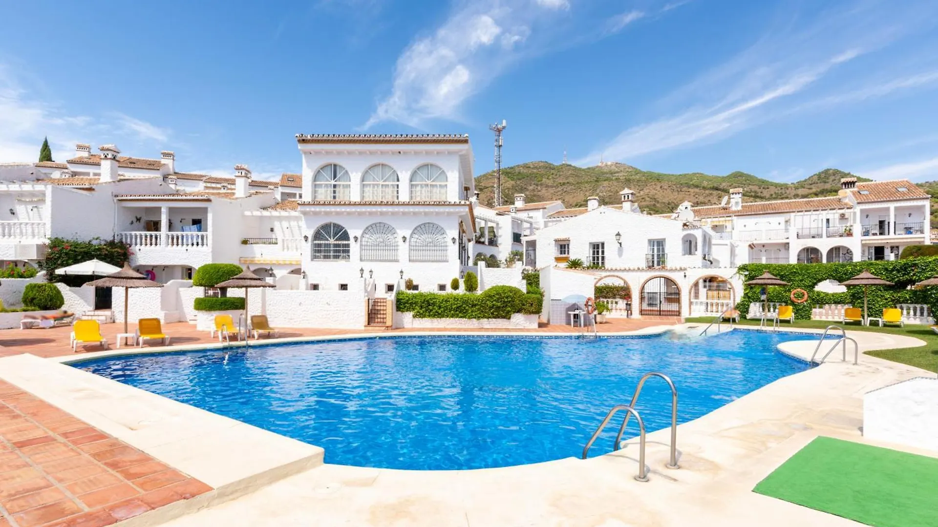Casa De La Buena Vida - 3 Bedroom Townhouse With Sea View 贝纳尔马德纳 0*,