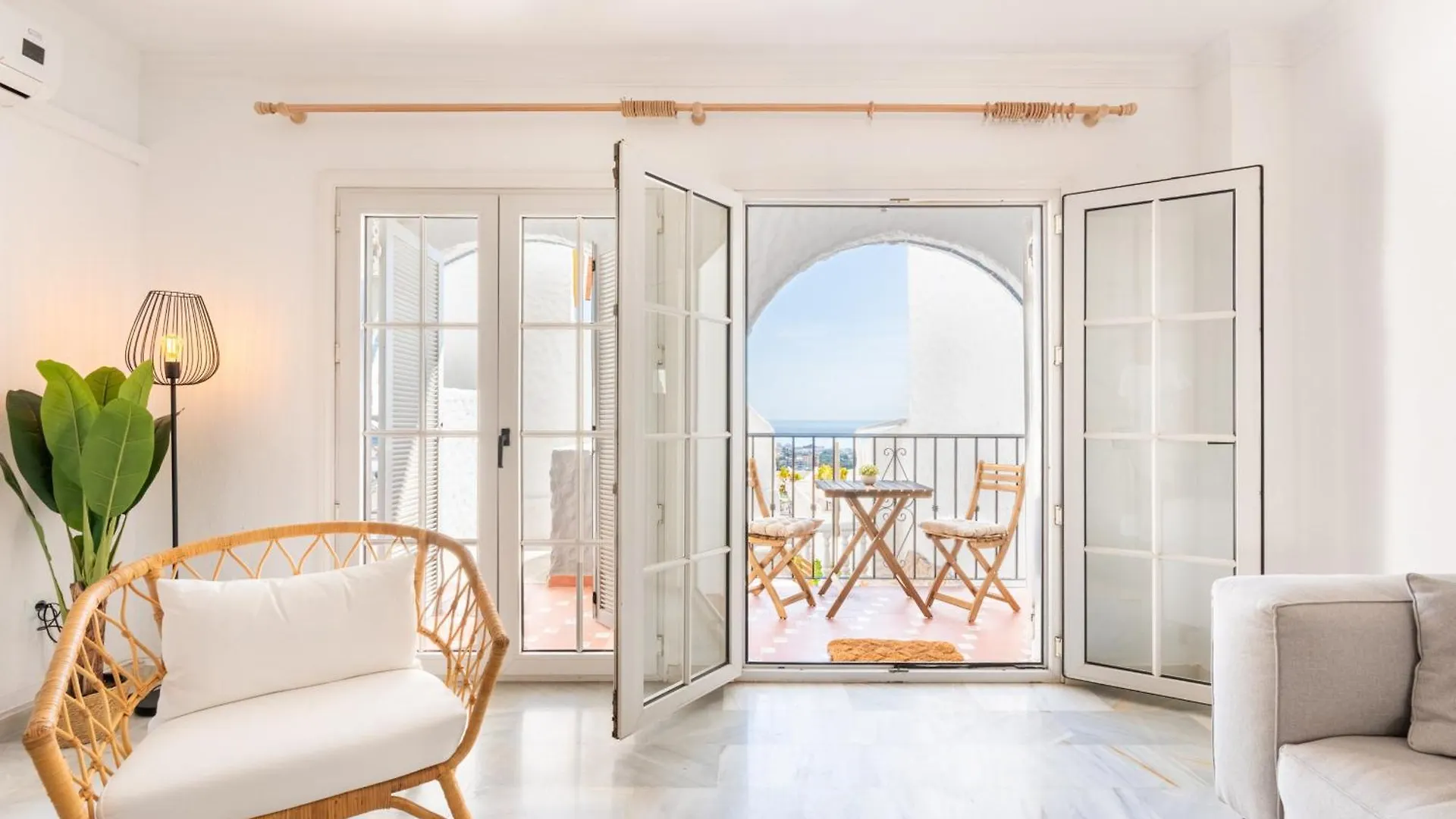 Casa De La Buena Vida - 3 Bedroom Townhouse With Sea View联系方式